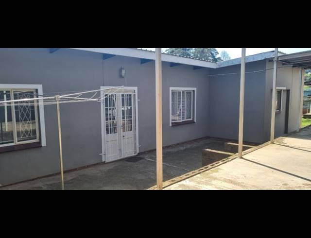 3 BEDROOM HOUSE FOR SALE IN WOODLANDS